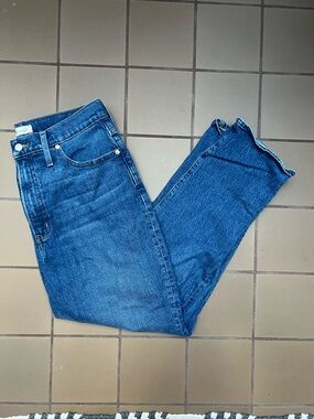 Madewell “ the perfect vintage straight “  Jeans